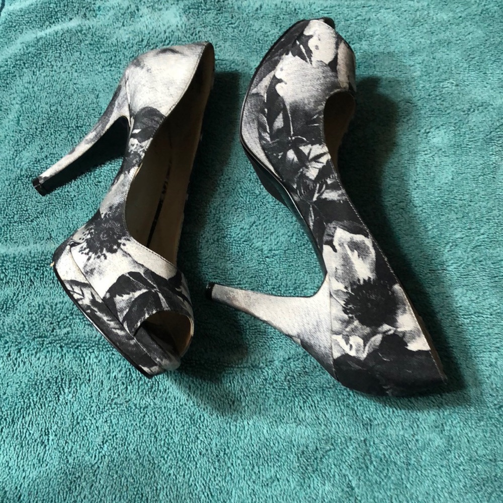 Black/White Fabric Heel